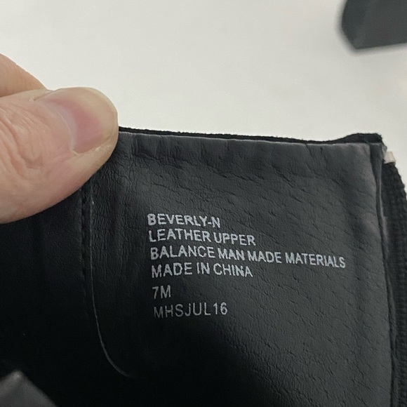 Nanette Lepore Beverly Black Suede Embroidered Short Boots Heels/Women's 7M/NWOT - Picture 8 of 9